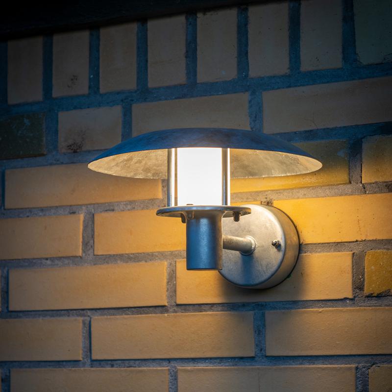 Randers Außenwandlampe – Verzinkt