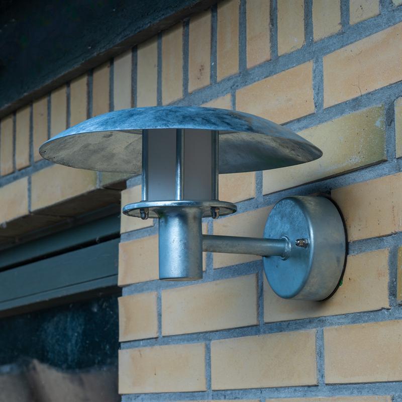 Randers Außenwandlampe – Verzinkt