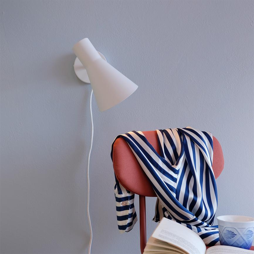 DL12 Wandlampe