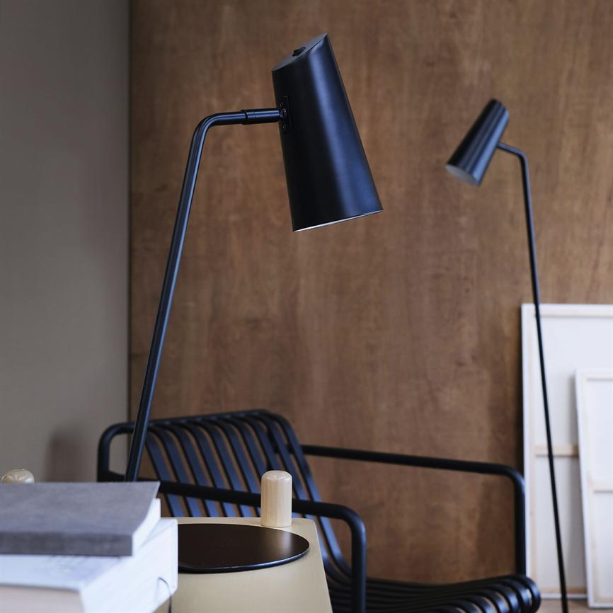 Pallas Stehlampe – Schwarz