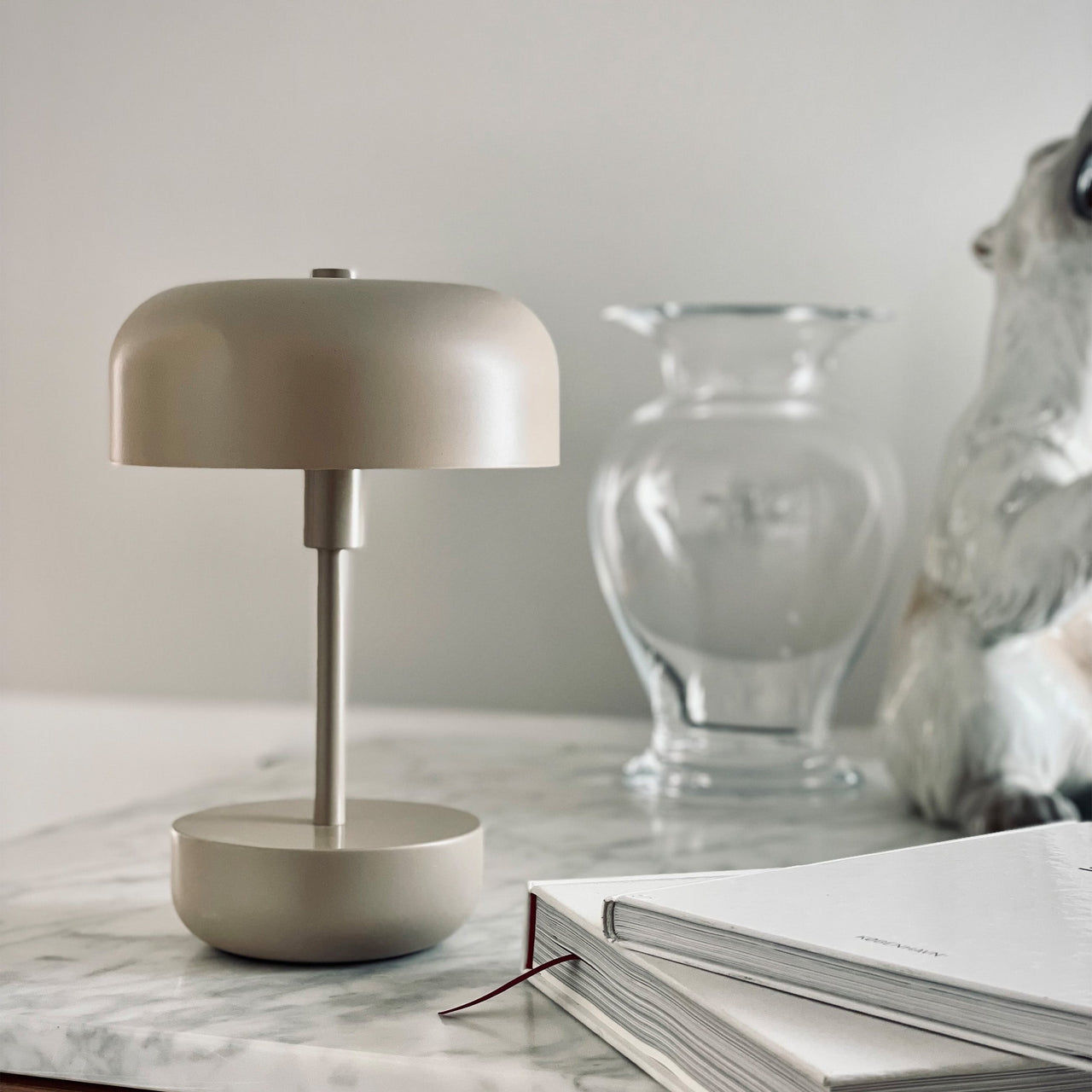 Haipot LED Wiederaufladbare Tischlampe – Graubraun – Ansicht 2