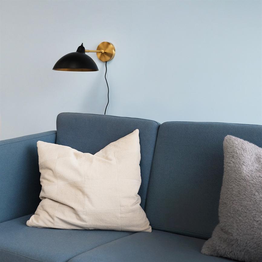 Futura Wandlampe – Schwarz/ Messing – Ansicht 2