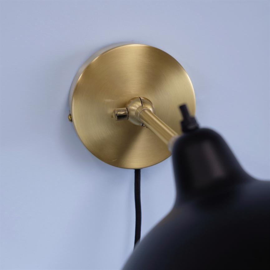 Futura Wandlampe – Schwarz/ Messing – Ansicht 4