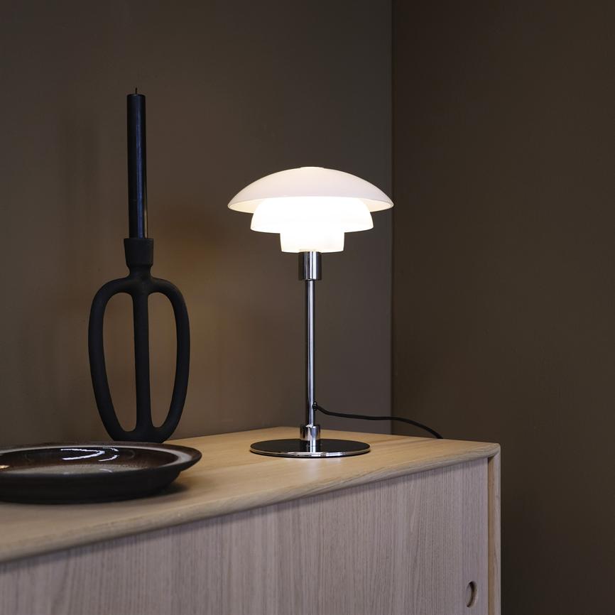 Morph Tischlampe Ø21 – Opal/Chrom – Ansicht 2
