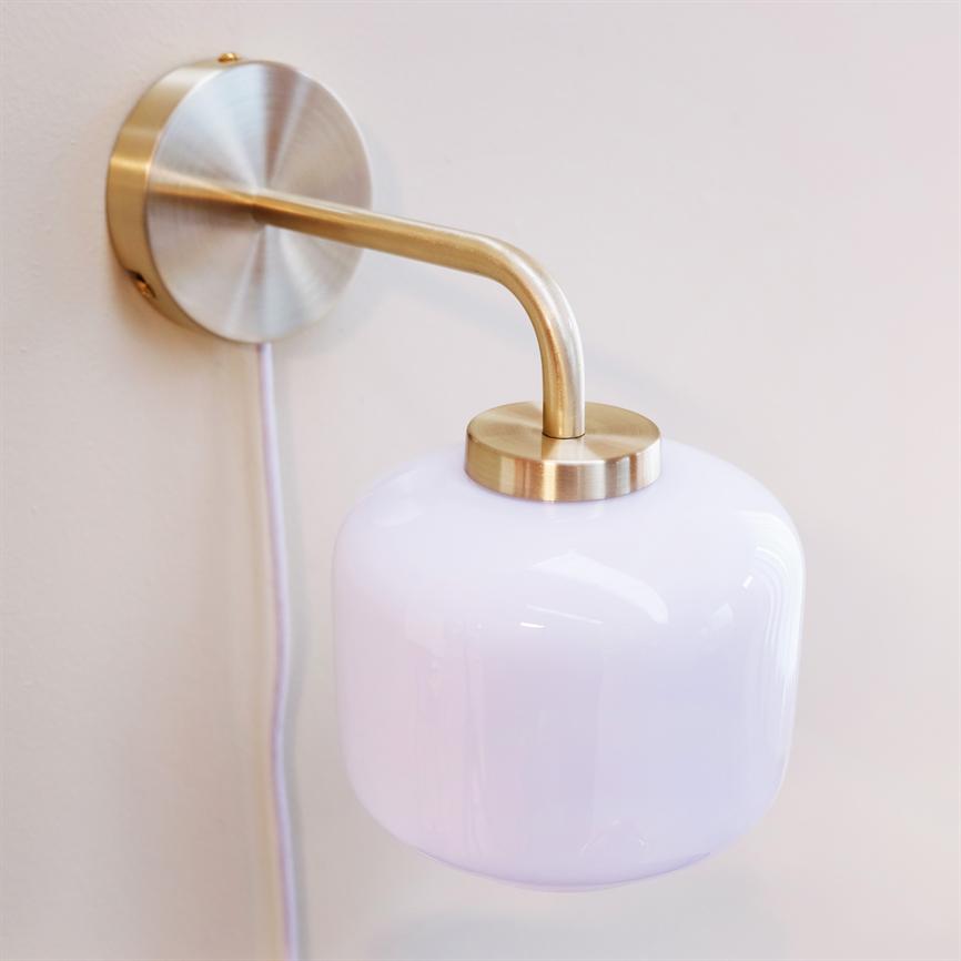 ARP Wandlampe – Opal/Messing