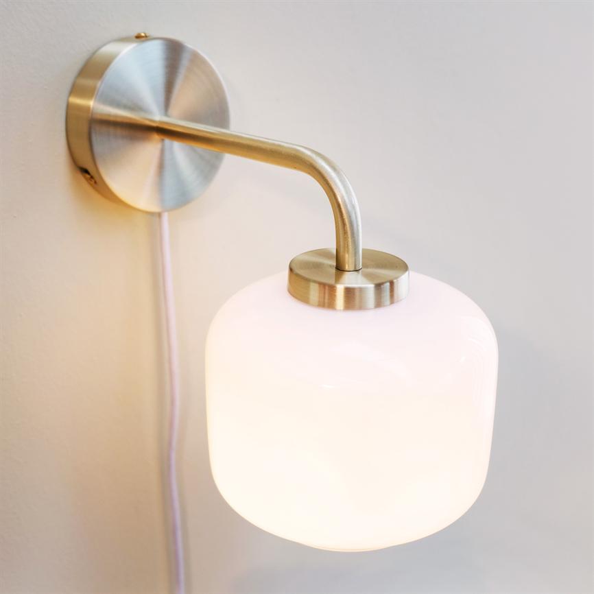 ARP Wandlampe – Opal/Messing