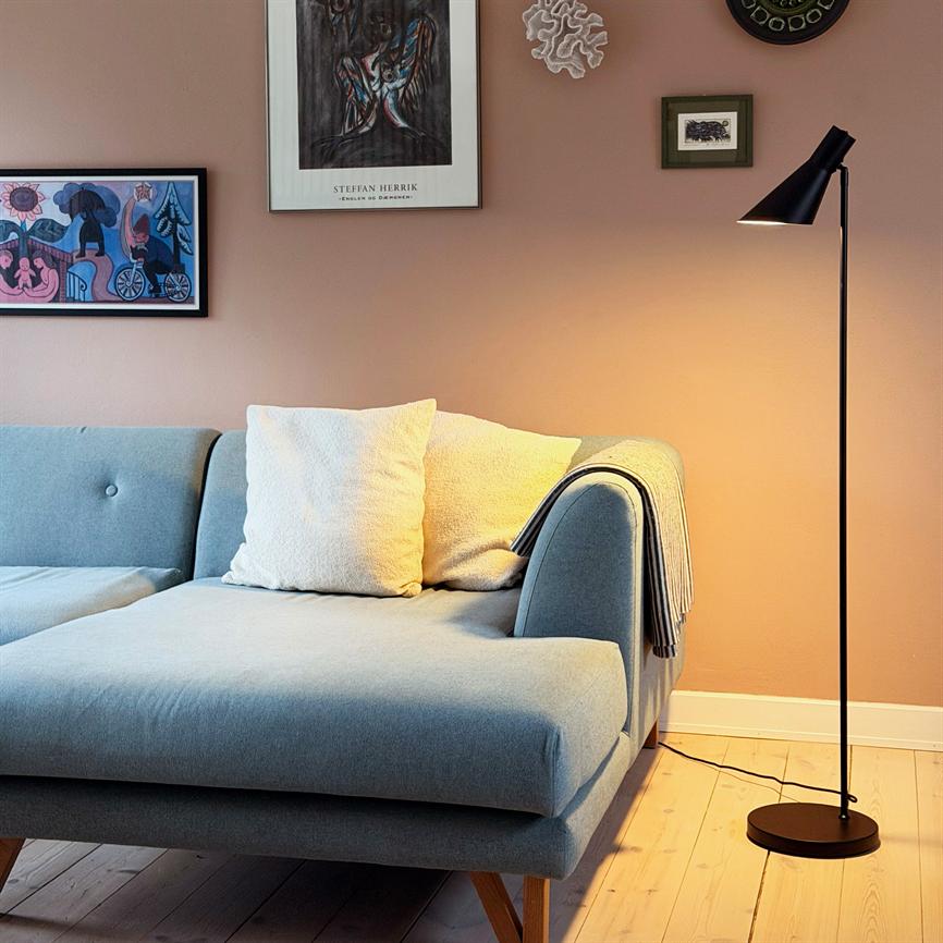DL12 Stehlampe