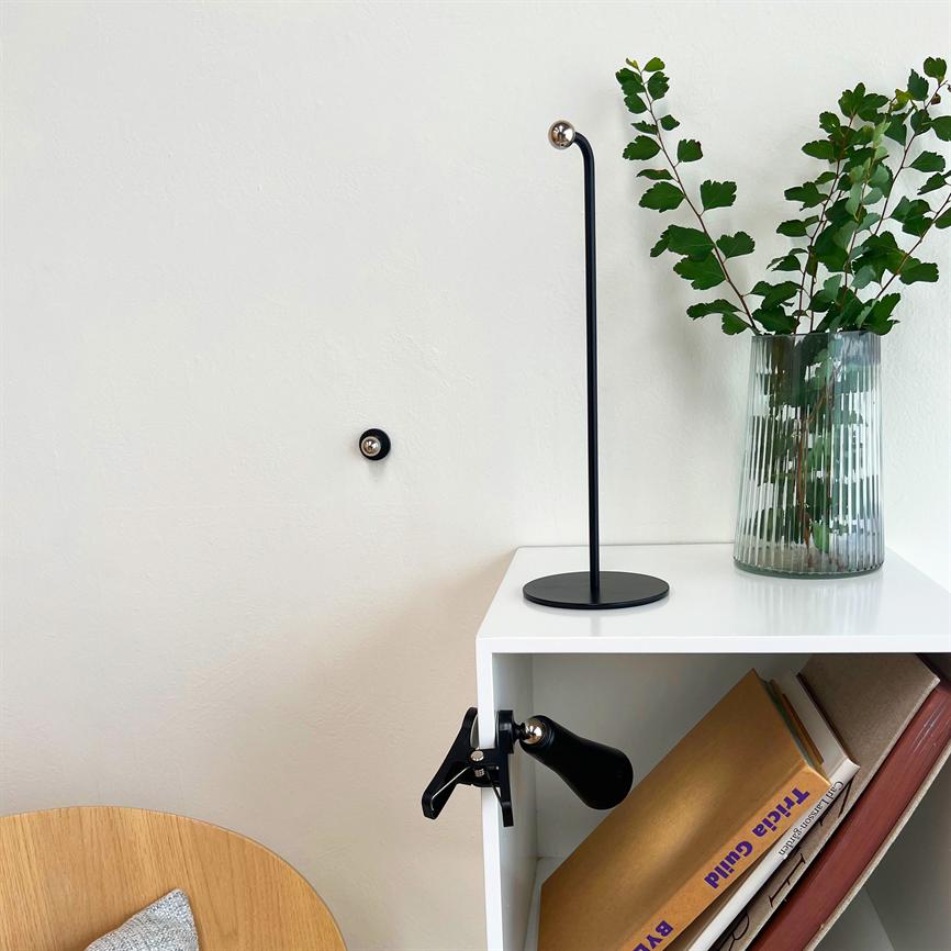 4in1 Wiederaufladbare Tischlampe – Schwarz