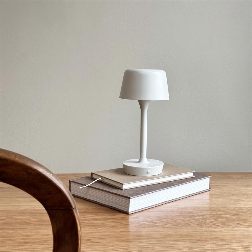 Flow LED Wiederaufladbare Tischlampe