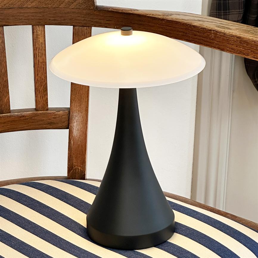 Vienna LED Special Edition Tischlampe – Opal