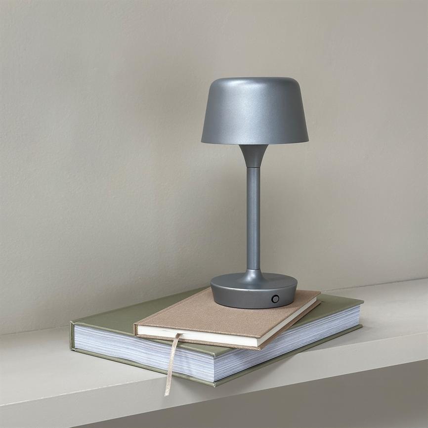 Flow LED Wiederaufladbare Tischlampe
