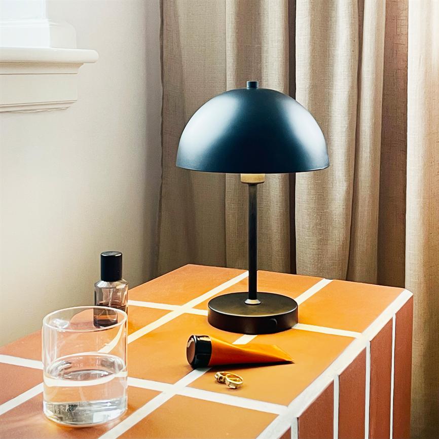 Stockholm LED Wiederaufladbare Tischlampe V. 2.0