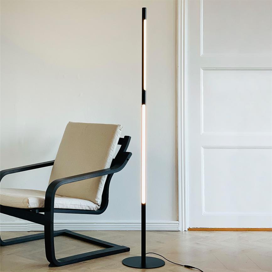 Vagner LED Stehlampe – Schwarz