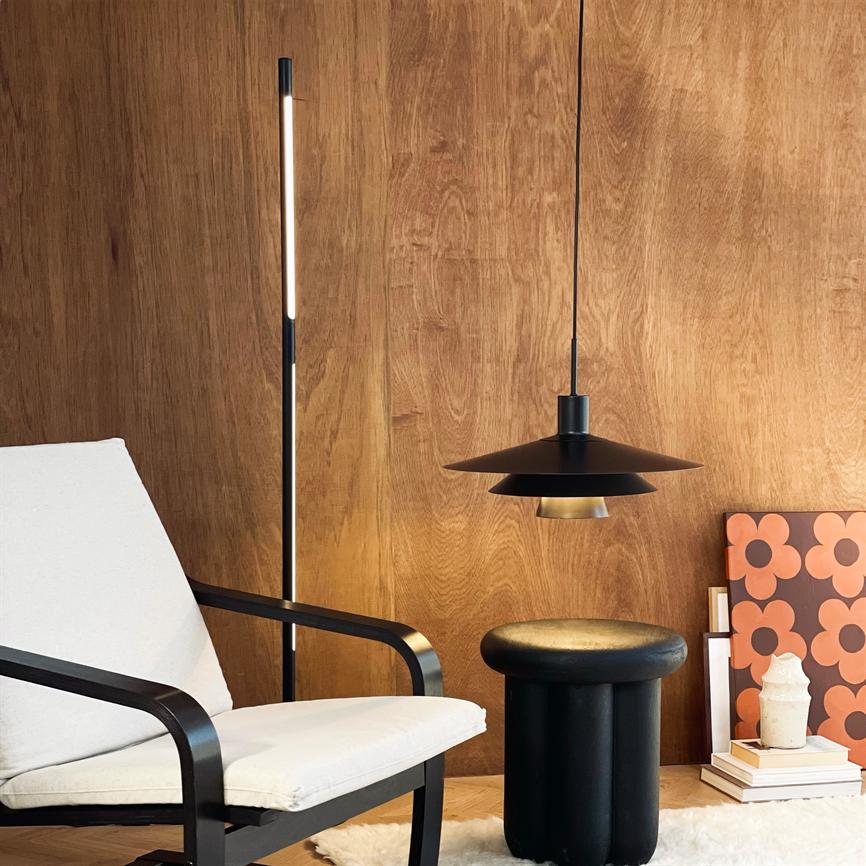 Vagner LED Stehlampe – Schwarz