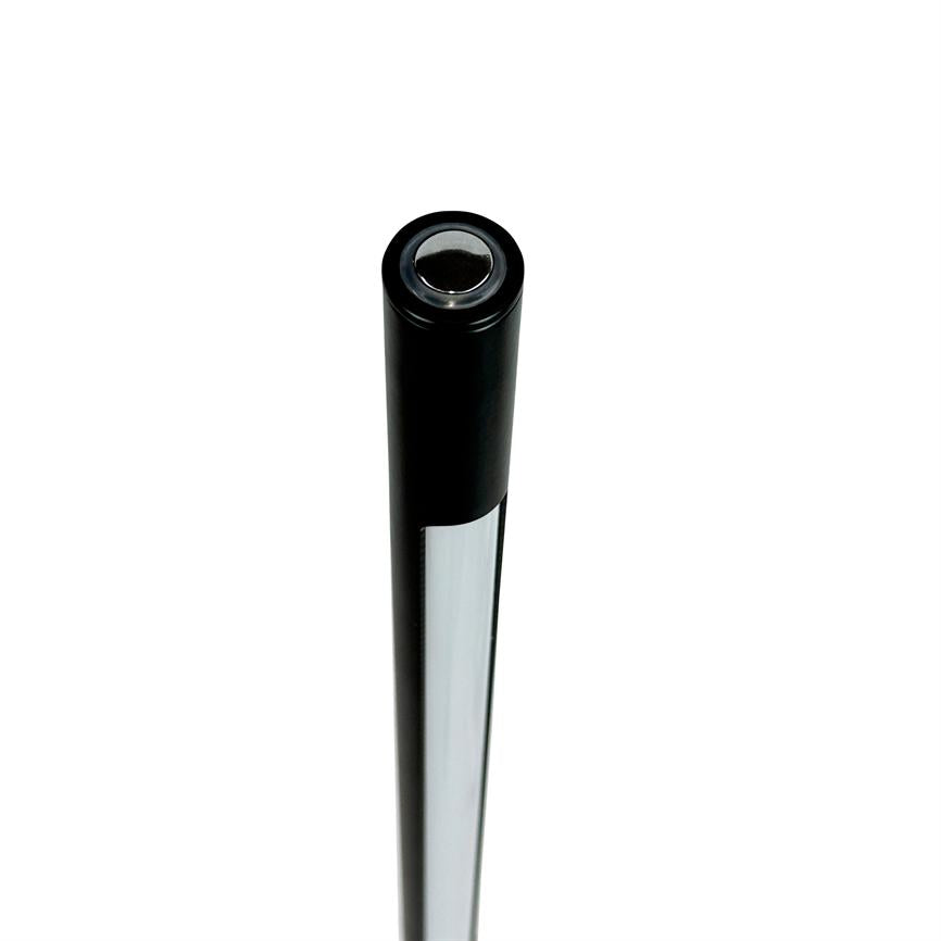 Vagner LED Stehlampe – Schwarz