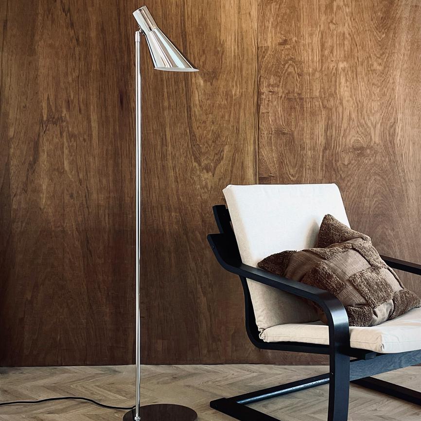 DL12 Stehlampe