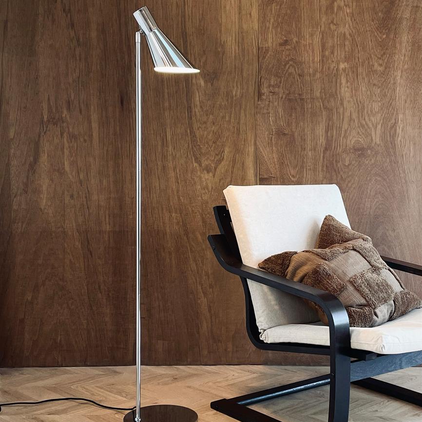 DL12 Stehlampe