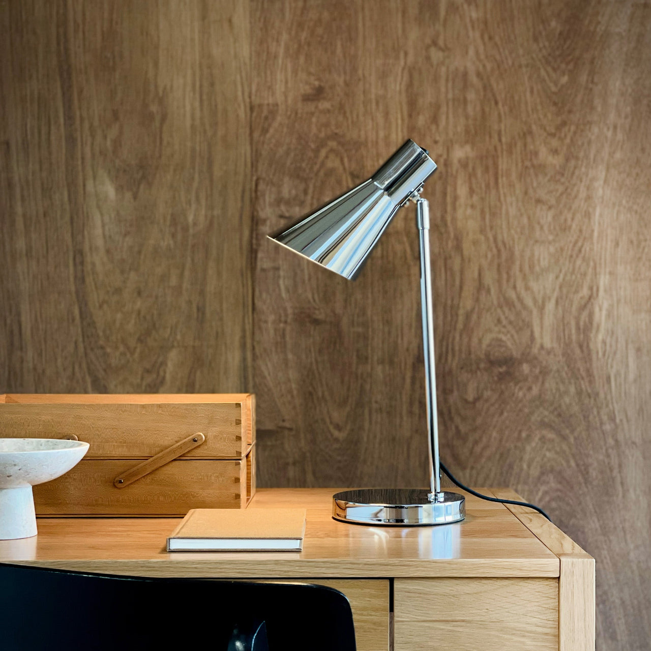 DL12 Tischlampe