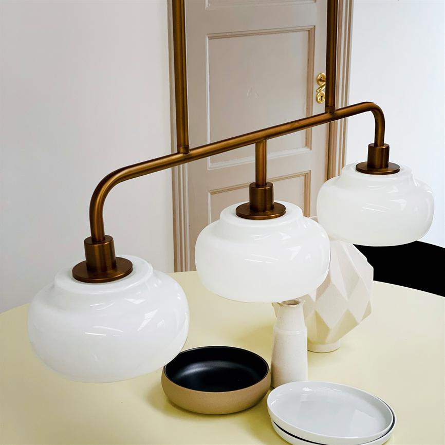 Ossett Langtisch-Pendelleuchte – Opal/Bronze