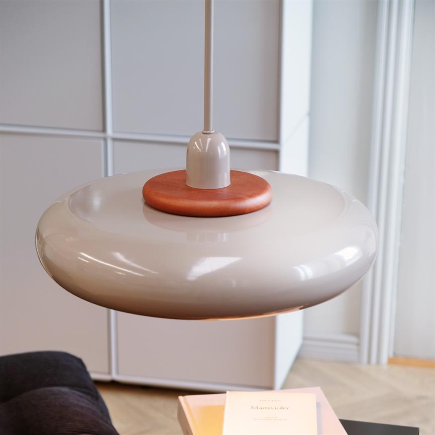 Planet Pendelleuchte