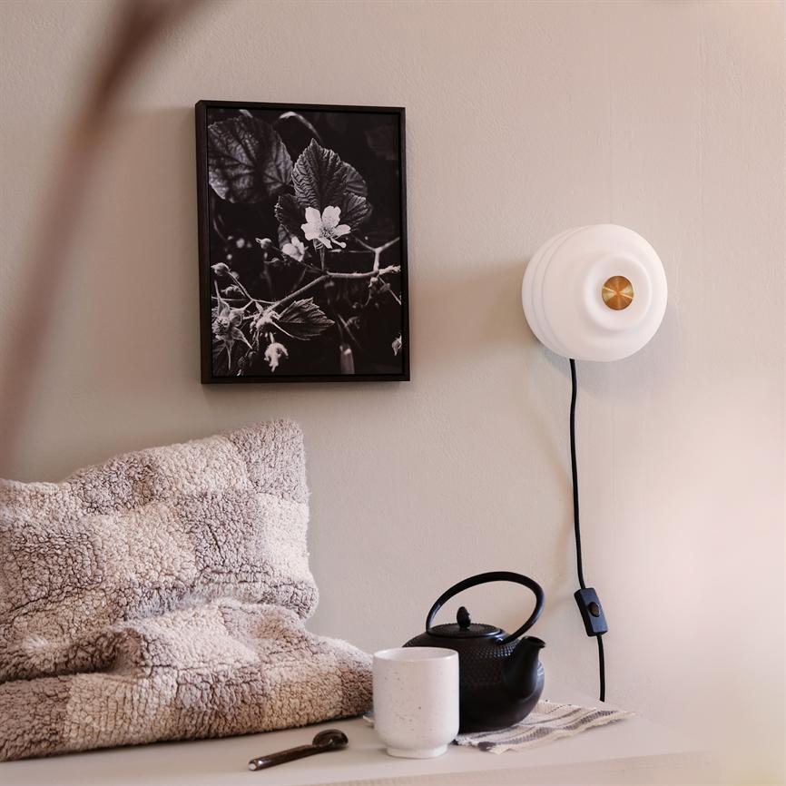 Diva Wandlampe – Opal/Messing