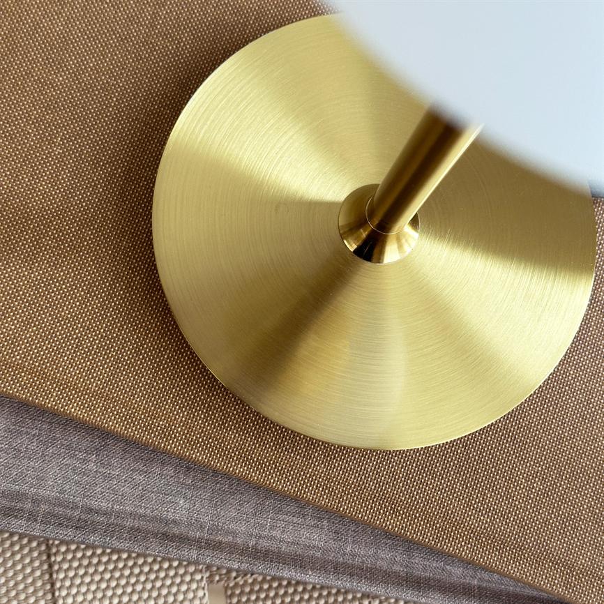 SIA Tischlampe
