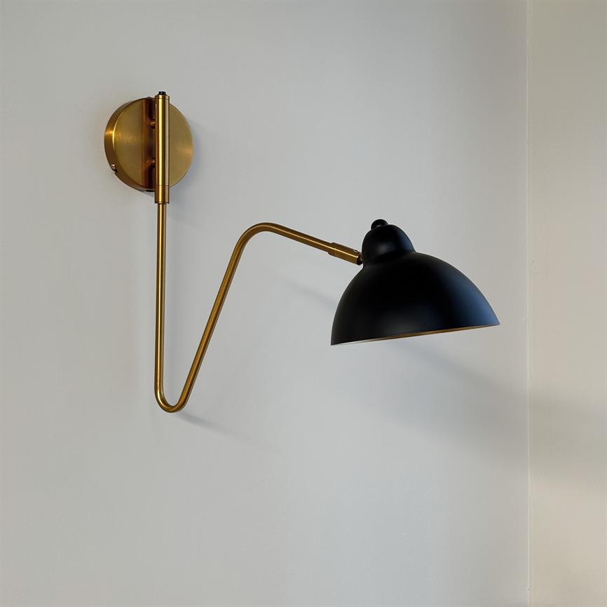 Futura Wandlampe – Schwarz/Messing