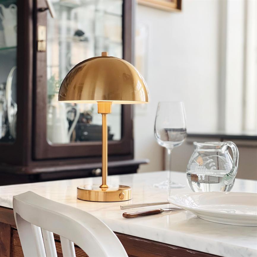 Stockholm LED Wiederaufladbare Tischlampe V. 2.0