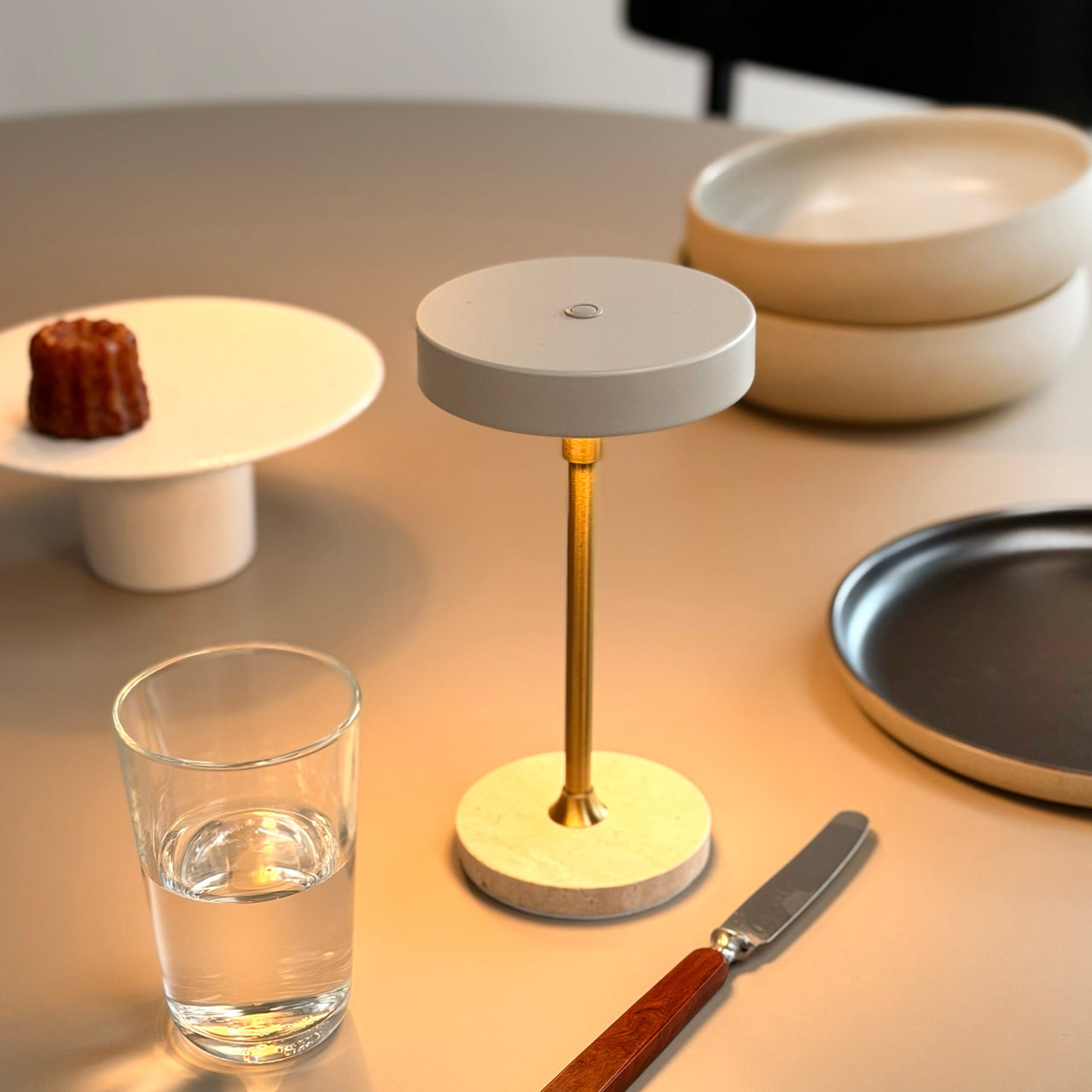 Moonlight LED Wiederaufladbare Tischlampe