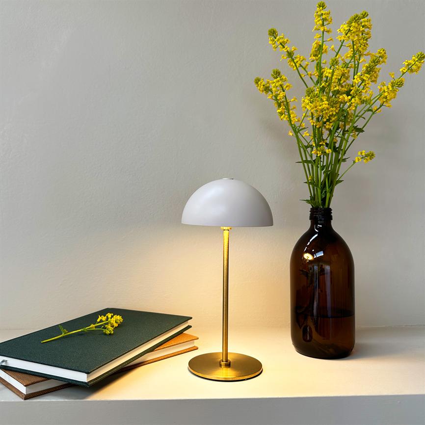 Along LED Mini Tischlampe – Beige/Messing – Ansicht 3