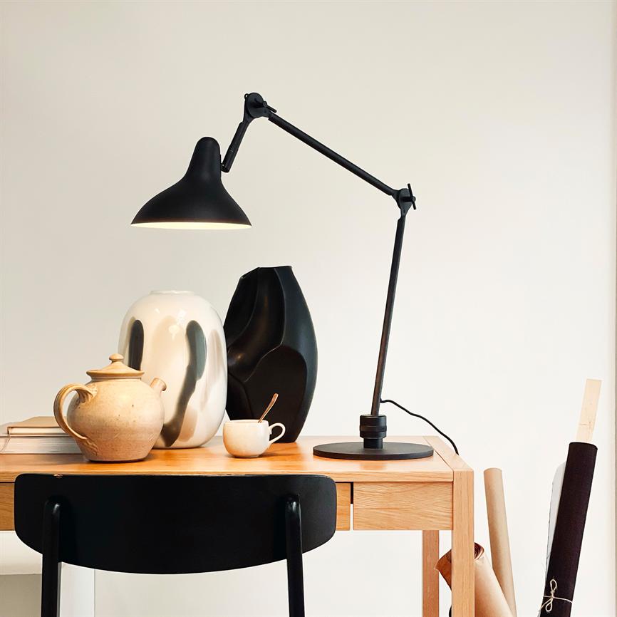Lotus Tischlampe – Schwarz
