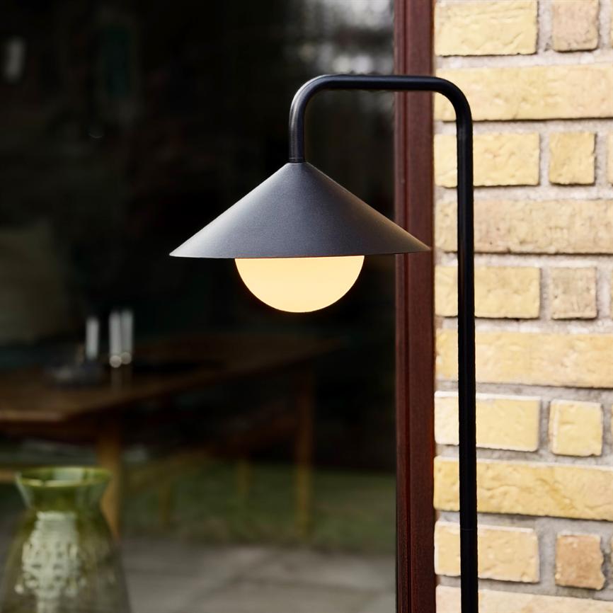 Nova Außen Gartenspieß Mit Lichtkugel und Fernbedienung