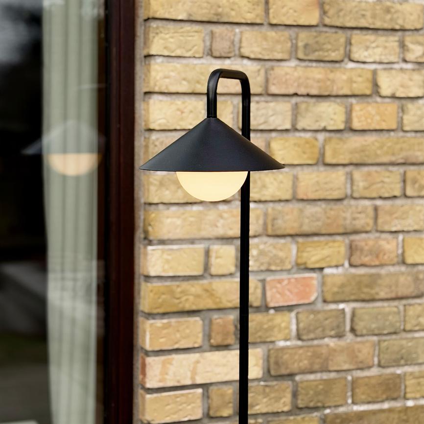 Nova Außen Gartenspieß Mit Lichtkugel und Fernbedienung