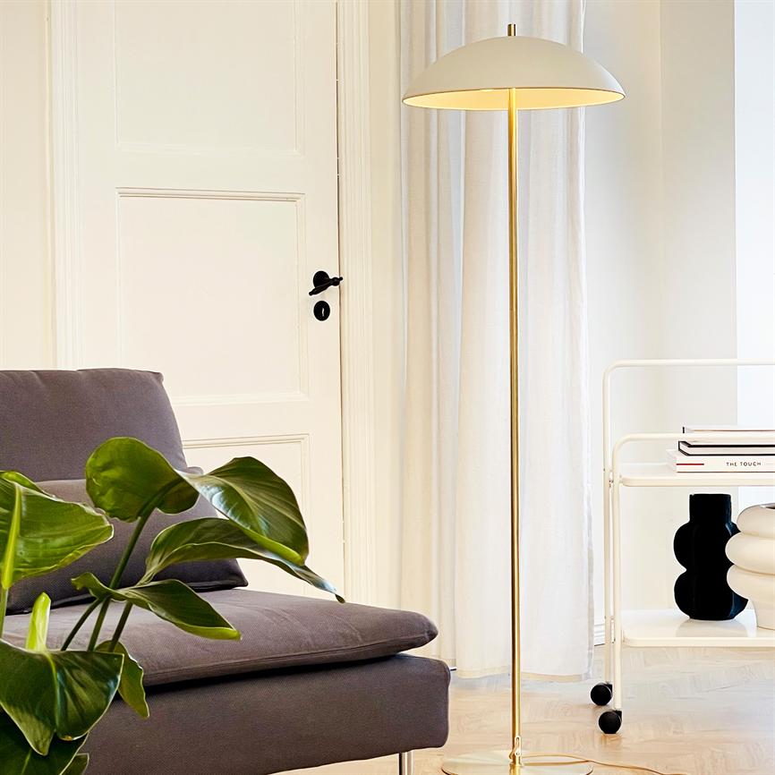 Globus Stehlampe – Beige/Messing
