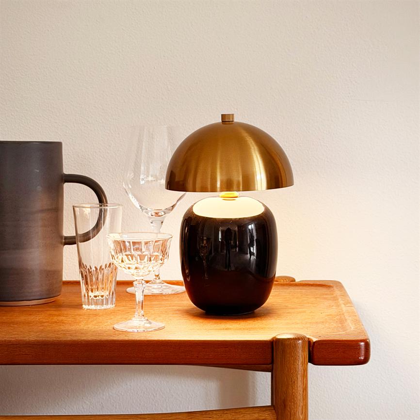 Manhatten LED Wiederaufladbare Tischlampe