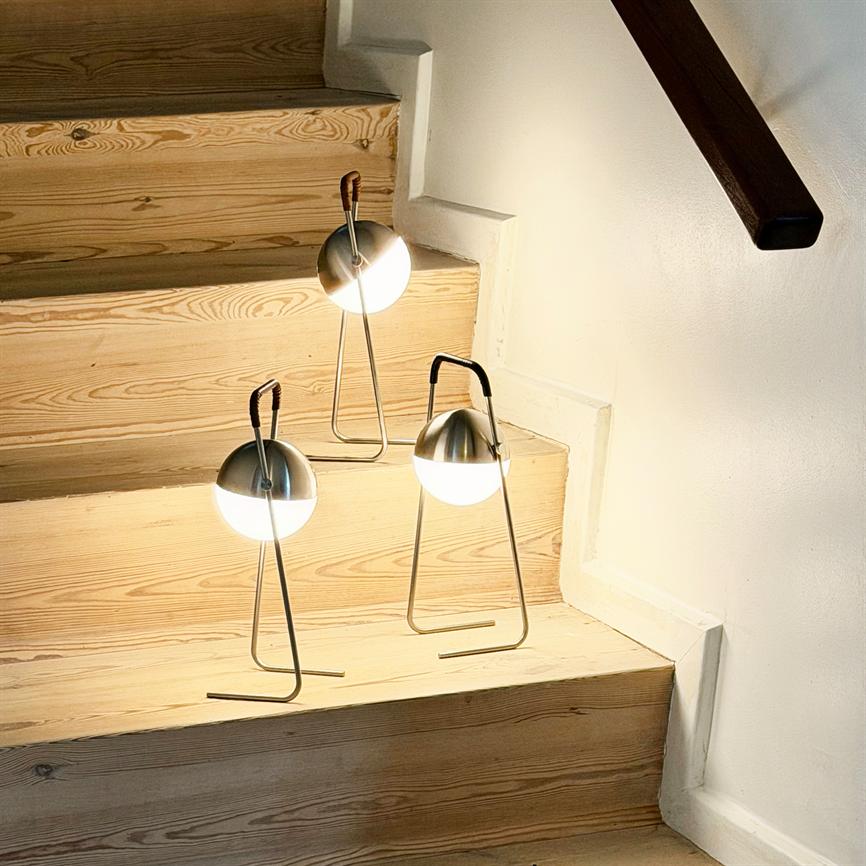 Mova LED Wiederaufladbare Tischlampe – Schwarz