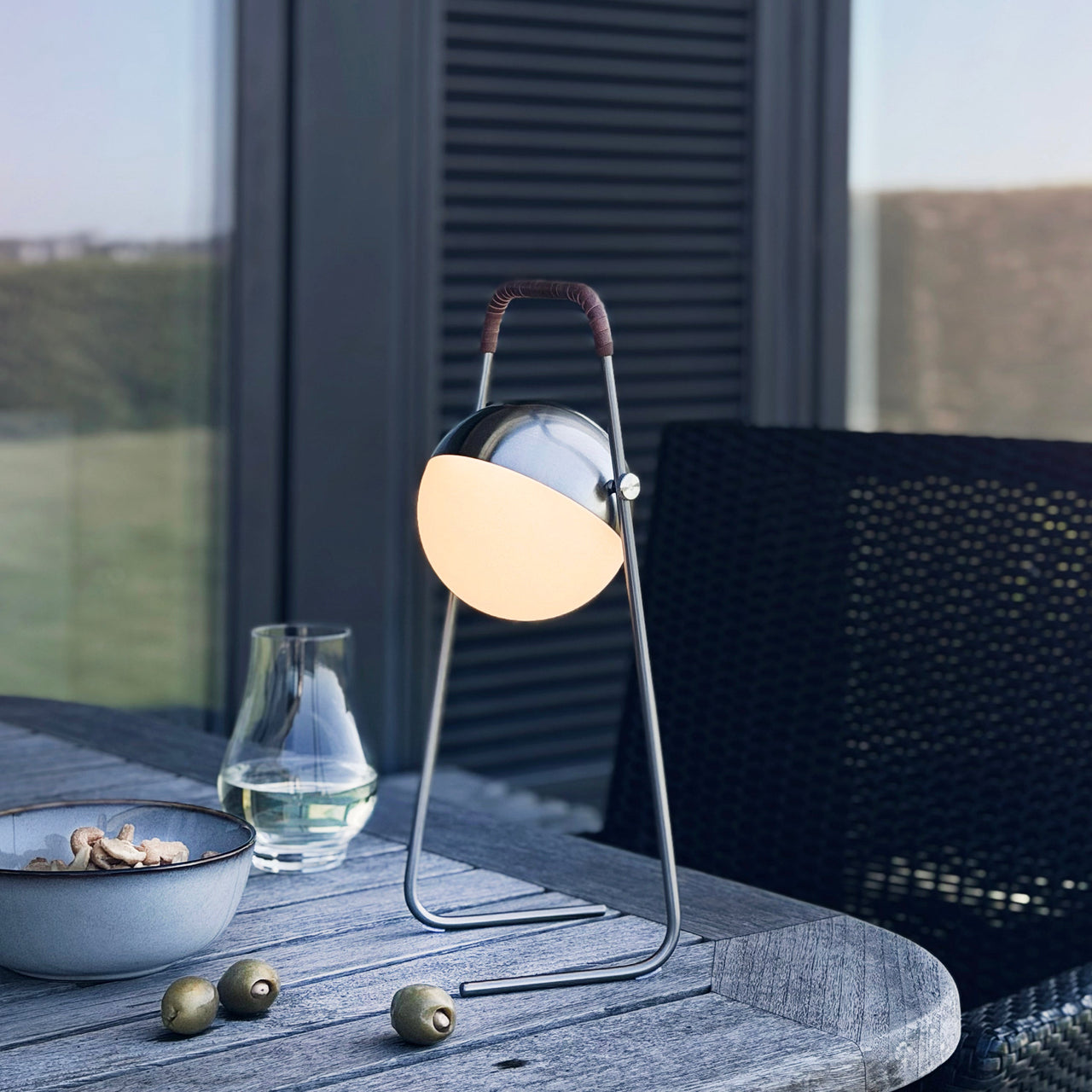 Mova LED Wiederaufladbare Tischlampe