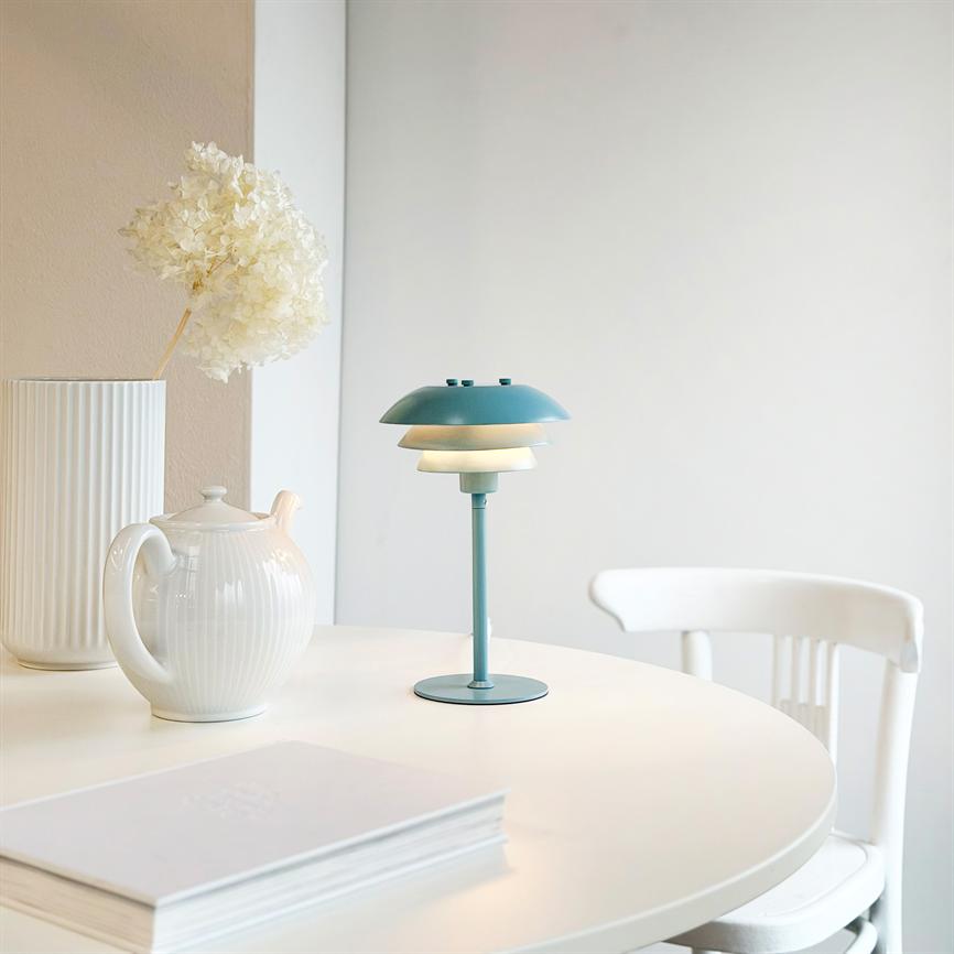 Sixteen Tischlampe