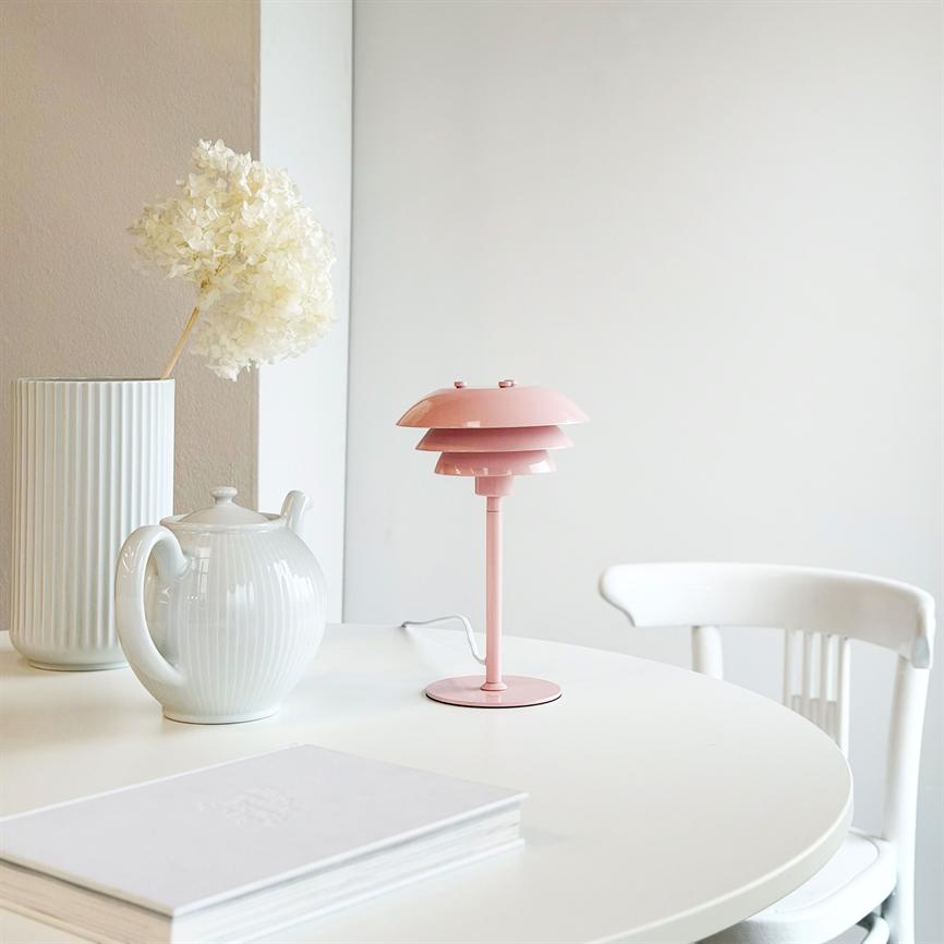 Sixteen Tischlampe