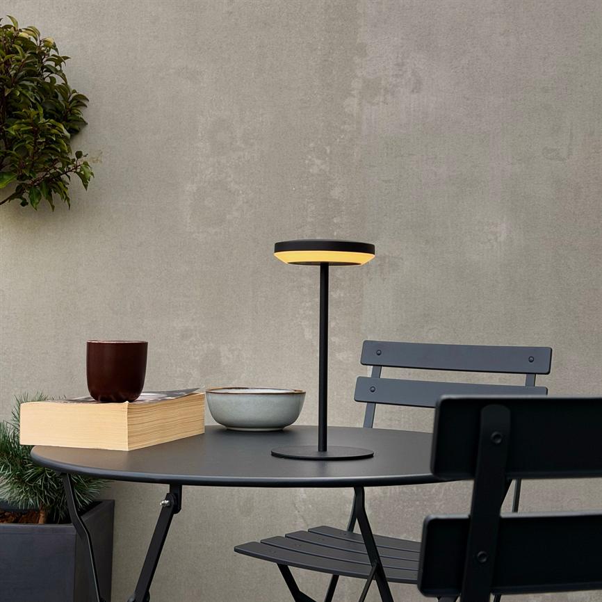 Otera Solar Tischlampe -Schwarz