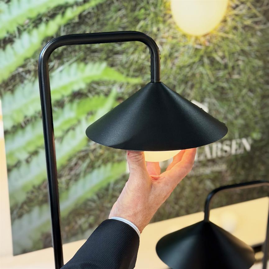 Nova Außen Stehlampe Mit Lichtkugel und Fernbedienung